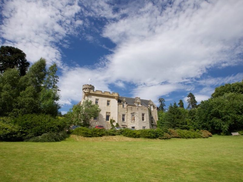 Tulloch Castle