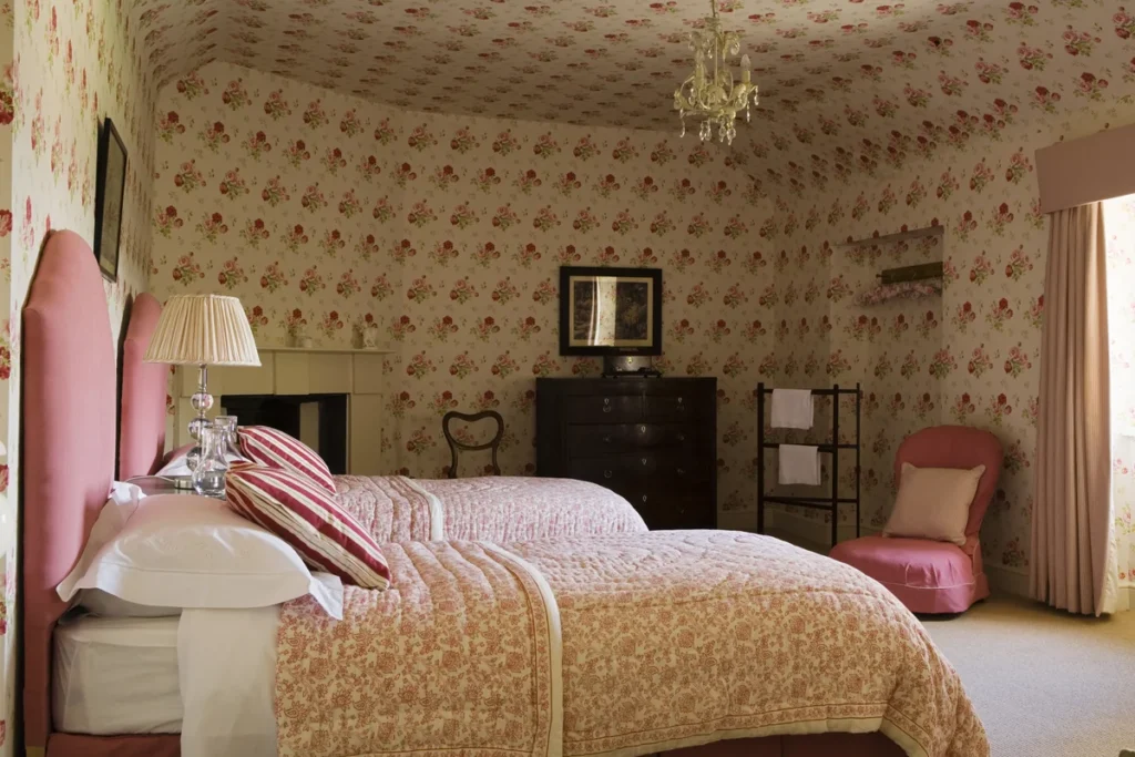 ballinlough double bed with pink sheets