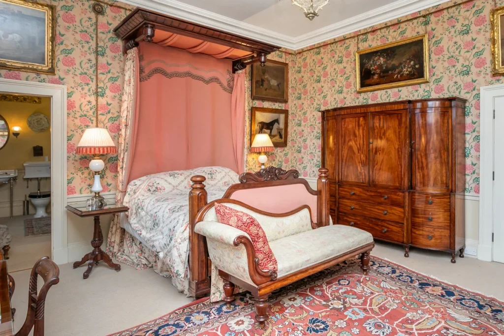 bedroom with pink decor