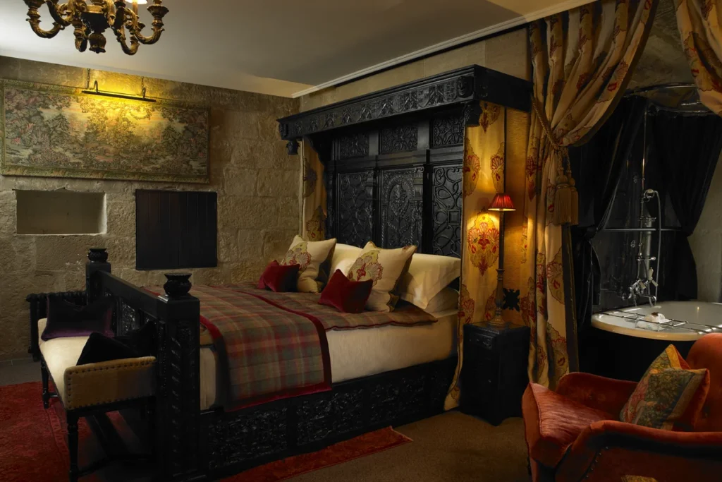 borthwick bedroom with light