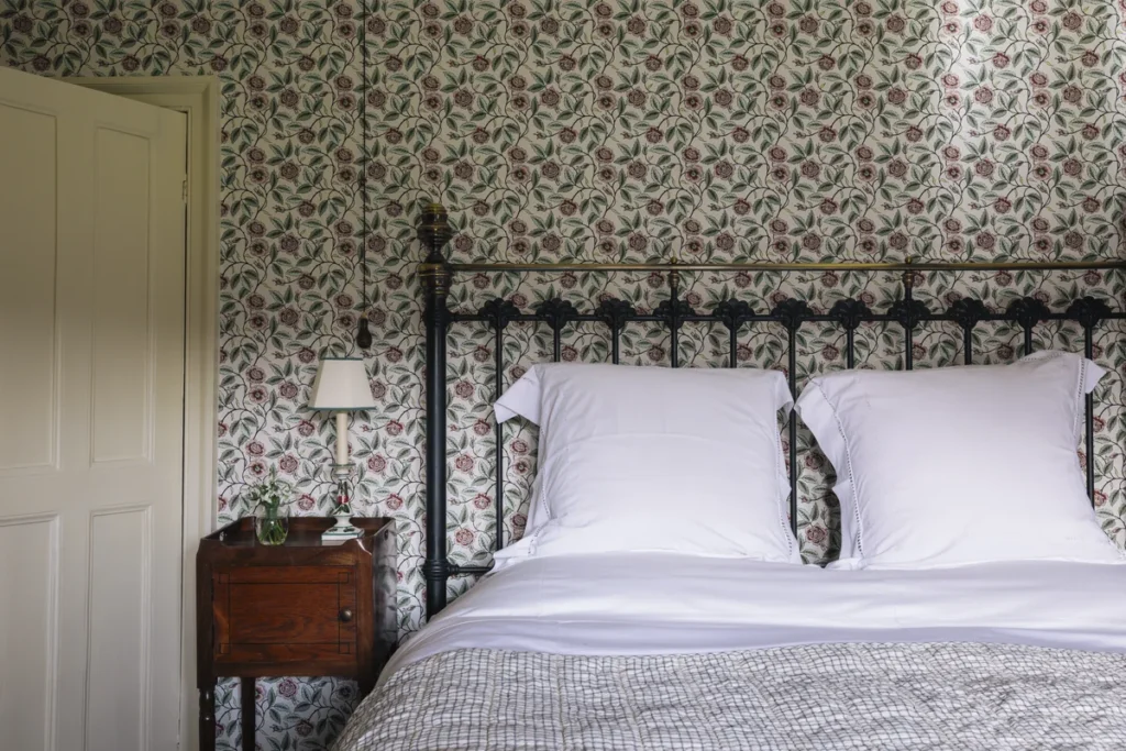 the hall at bolton abbey cameo bedroom
