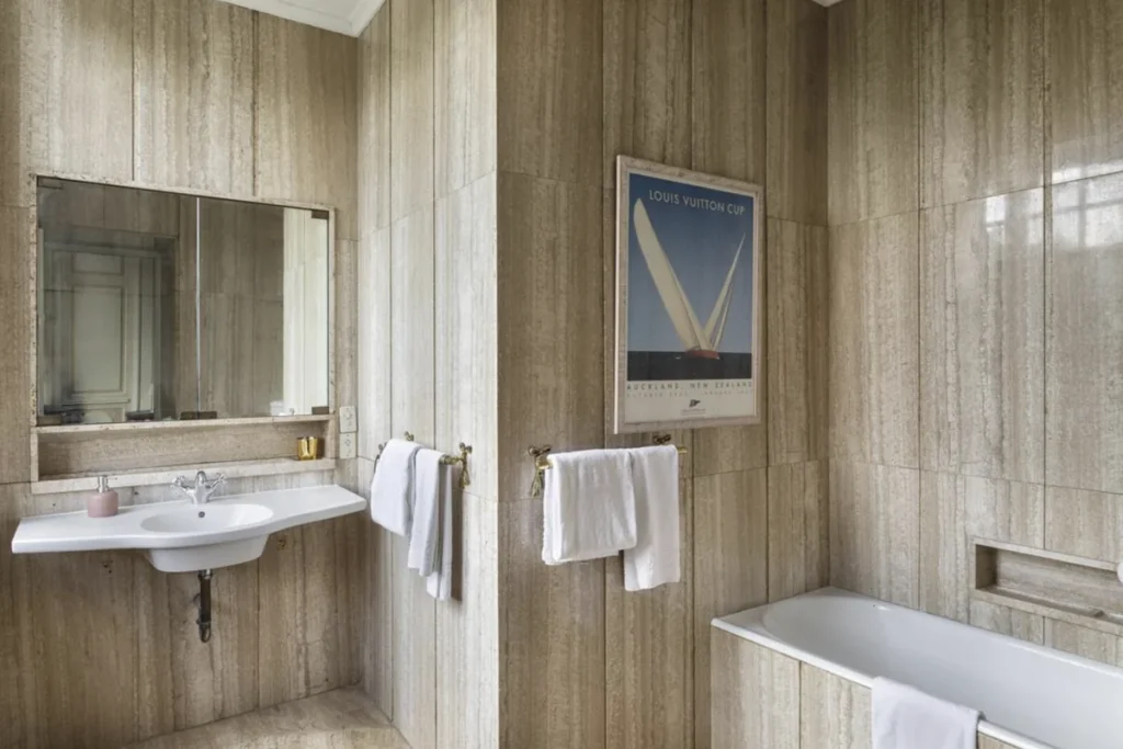 chateau du mont bathroom