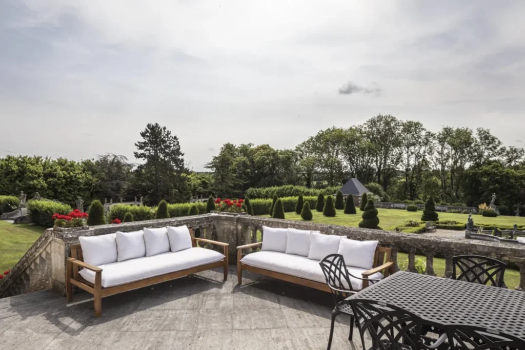 chateau du mont outside dining area