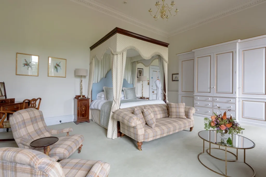 gilmerton house bedroom with drapes