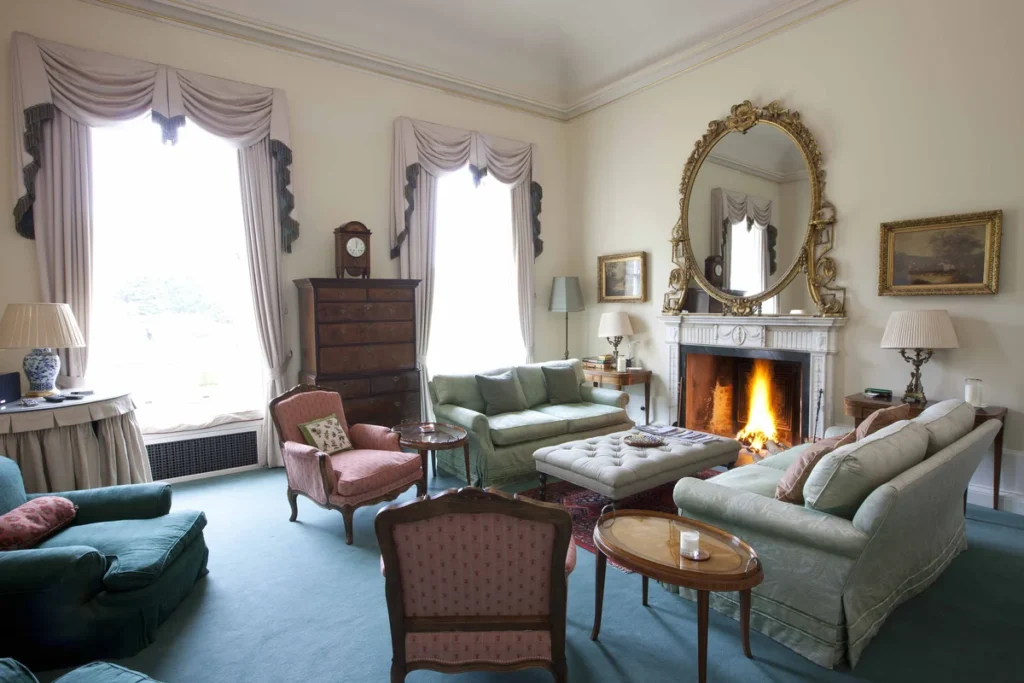 gordon castle lounge area