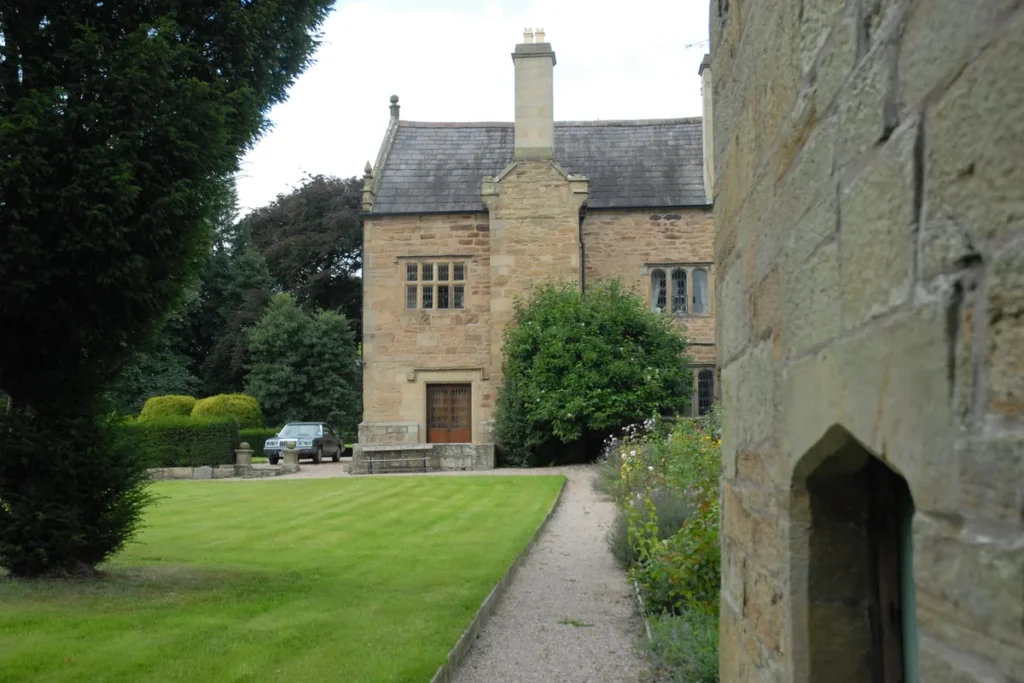 pentrehobyn hall path outside