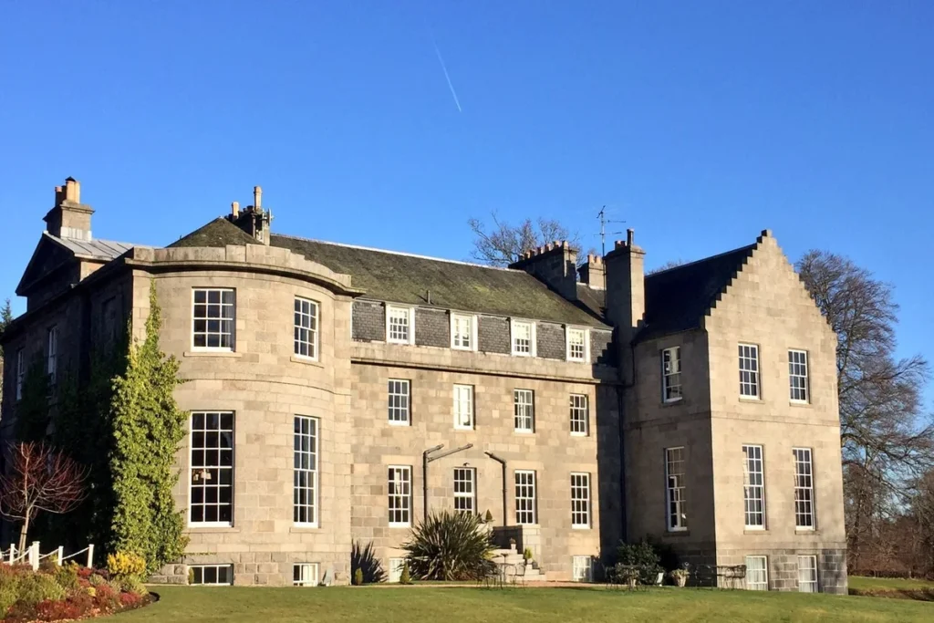 raemoir house front view
