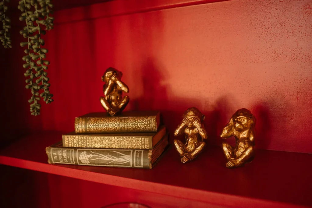 raemoir house monkeys lounge