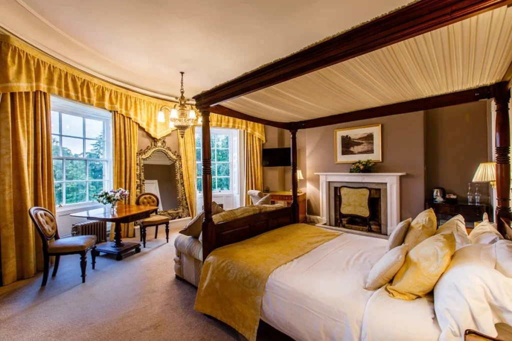 raemoir house raemoir bed with posts